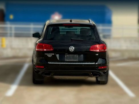 Used 2012 Volkswagen Touareg VR6 AWD/4WD image 7