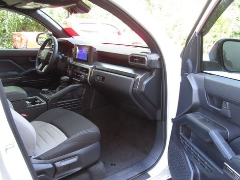 Certified 2025 Toyota 4Runner TRD Sport AWD/4WD image 16