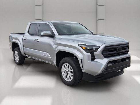 Used 2024 Toyota Tacoma SR5 RWD image 7