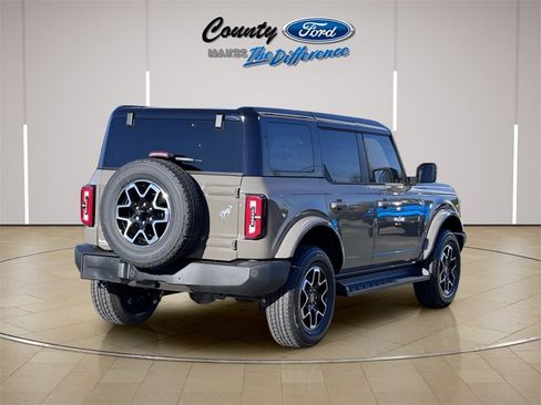 New 2025 Ford Bronco Outer Banks image 25
