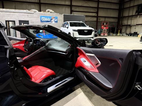 Used 2021 Chevrolet Corvette Stingray Preferred Cpe w/ Z51 Performance Package RWD image 20