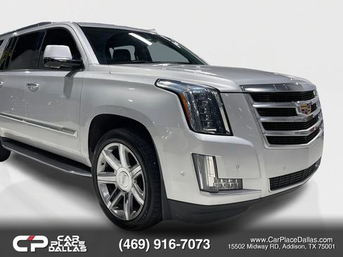 Used 2020 Cadillac Escalade ESV Luxury RWD image 8