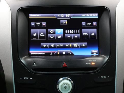 Used 2015 Ford Explorer XLT w/ Equipment Group 202A FWD image 28