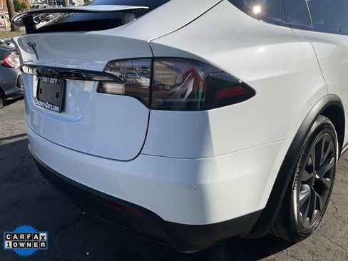 Used 2023 Tesla Model X image 90