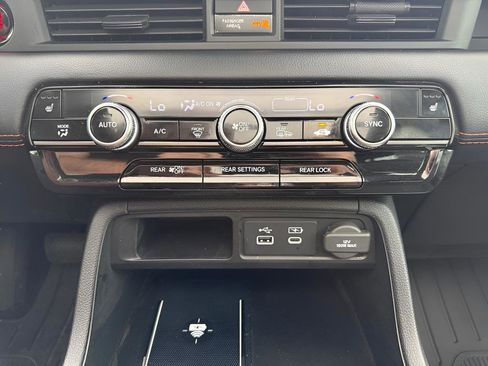 Certified 2023 Honda Pilot TrailSport image 22