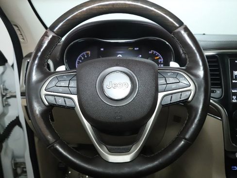 Used 2017 Jeep Grand Cherokee Overland AWD/4WD image 23
