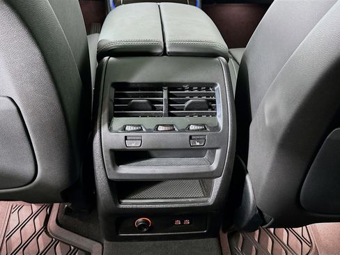 Used 2025 BMW X5 xDrive40i w/ Parking Assistance Package image 28