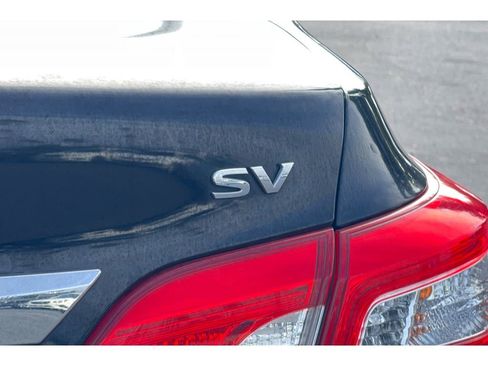 Used 2017 Nissan Sentra SV image 17