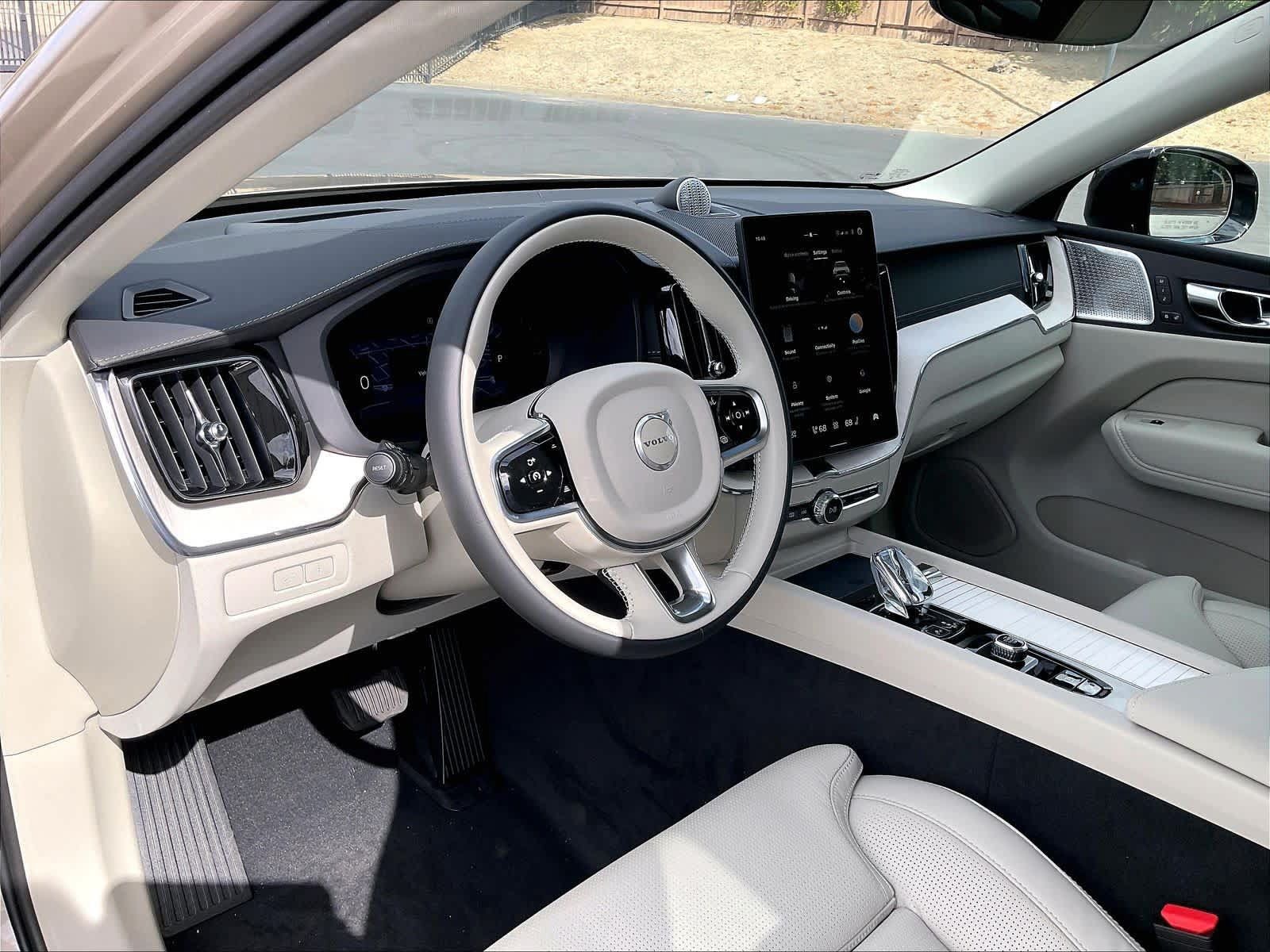 New 2027 Volvo XC60 T8 Ultra AWD/4WD image 8