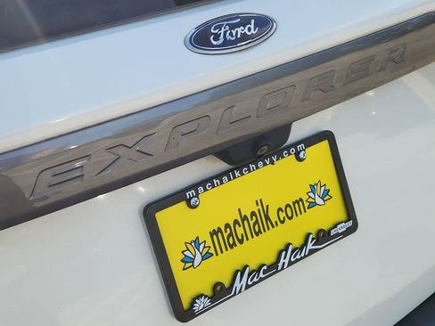 Used 2021 Ford Explorer XLT w/ Equipment Group 202A RWD image 32