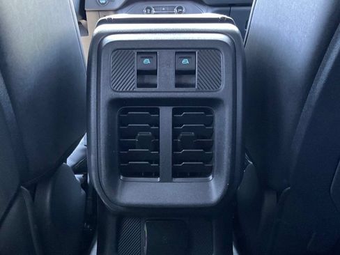 Used 2026 Ford Bronco Badlands AWD/4WD image 29
