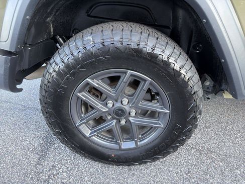 Used 2025 Jeep Wrangler Sport AWD/4WD image 15
