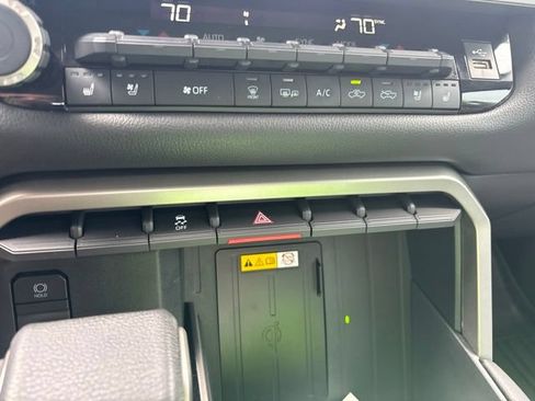 Used 2024 Toyota Tundra Limited w/ Power Package RWD image 36