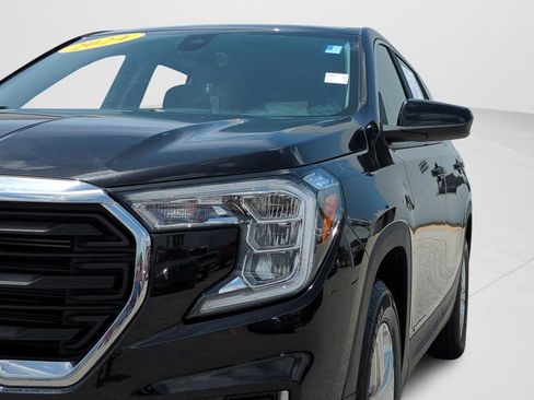 Used 2024 GMC Terrain SLE AWD/4WD image 25