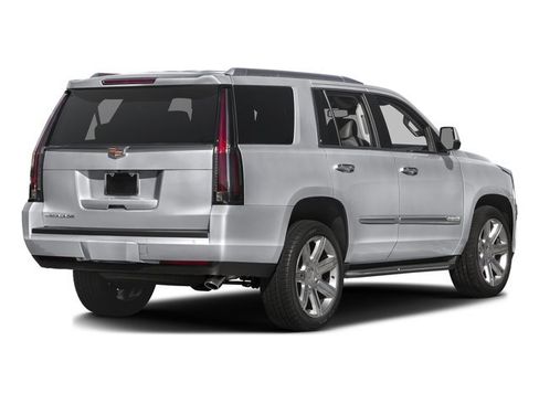 Used 2016 Cadillac Escalade Luxury AWD/4WD image 5