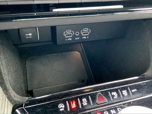 Used 2023 Jeep Wagoneer Series II AWD/4WD image 17