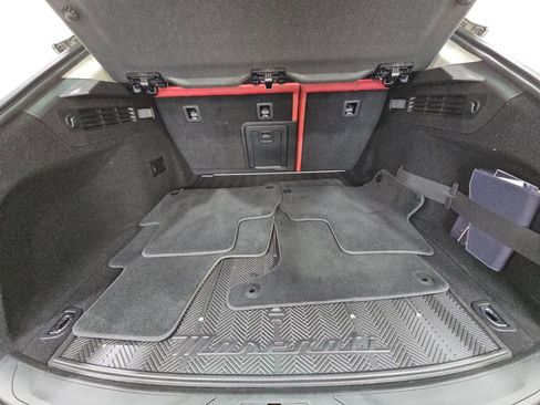 Used 2022 Maserati Levante Modena image 15