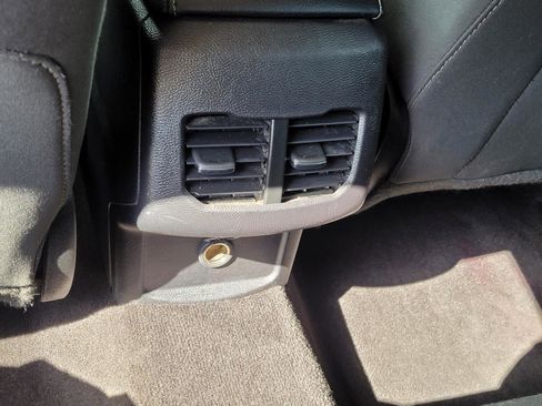 Used 2019 Ford Fusion SE image 24