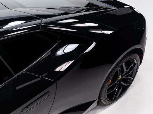 Used 2018 Lamborghini Huracan LP 610-4 AWD/4WD image 82