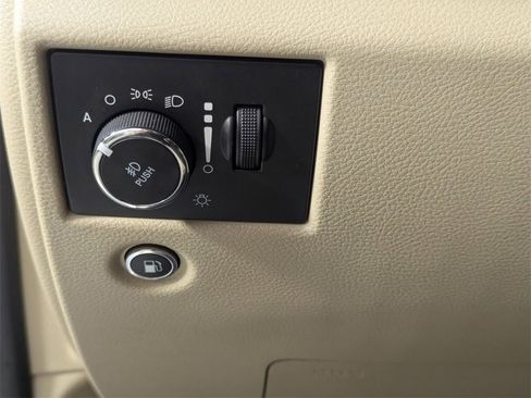 Used 2019 Jeep Grand Cherokee Limited w/ Luxury Group II image 13