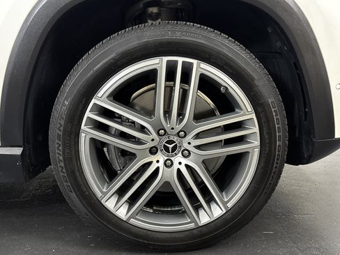 Used 2021 Mercedes-Benz GLS 450 4MATIC image 11