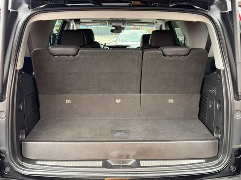 Used 2018 Cadillac Escalade Luxury RWD image 35