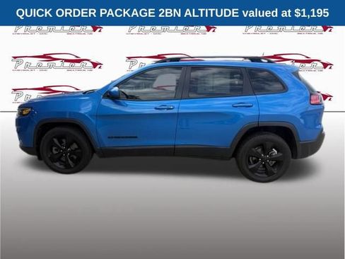 Used 2021 Jeep Cherokee Latitude Plus FWD image 2
