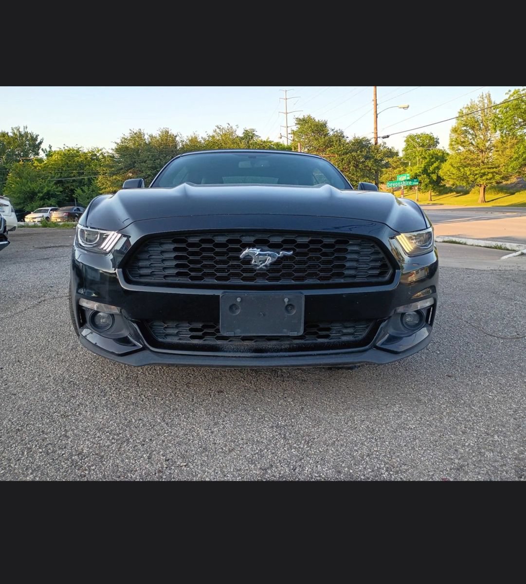 Used 2017 Ford Mustang Premium RWD image 8