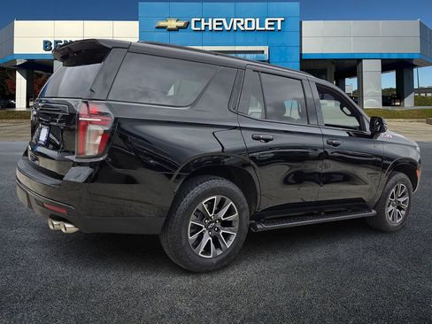 Used 2023 Chevrolet Tahoe Z71 w/ Z71 Off-Road Package AWD/4WD image 6