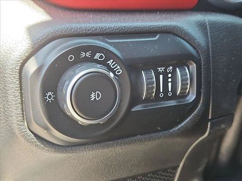 Used 2021 Jeep Wrangler Unlimited Rubicon AWD/4WD image 13