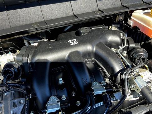 Used 2024 Nissan Pathfinder SV image 34