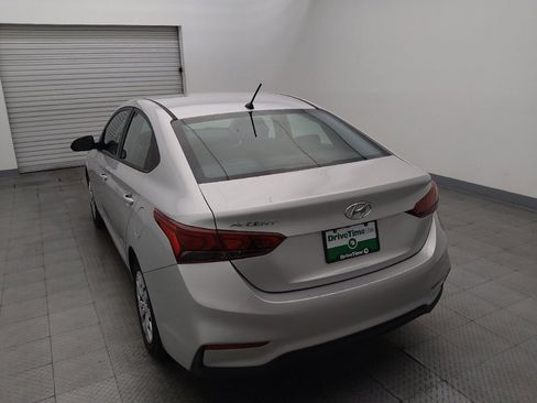 Used 2022 Hyundai Accent SE FWD image 6