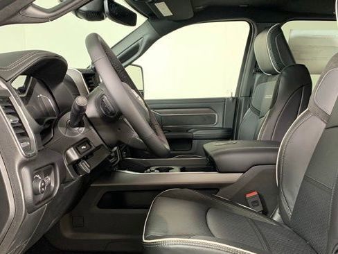 New 2026 RAM 2500 Laramie AWD/4WD image 12