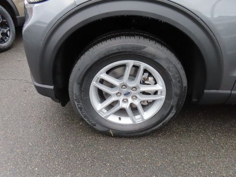 New 2026 Ford Explorer Active image 7