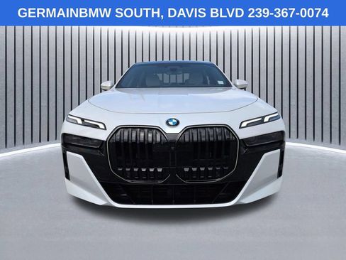 Certified 2025 BMW 760i xDrive AWD/4WD image 10