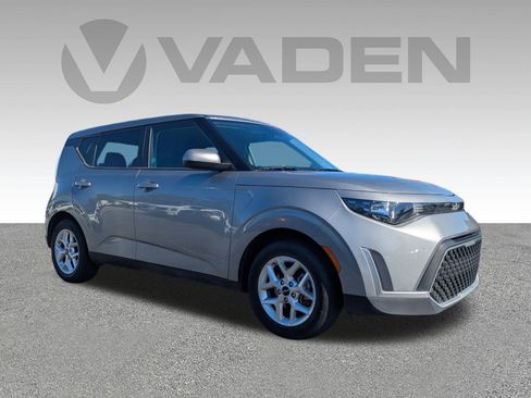 Used 2023 Kia Soul LX w/ Option Group 015 image 3