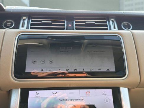 Used 2020 Land Rover Range Rover HSE image 25
