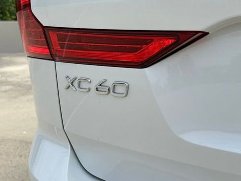 Certified 2024 Volvo XC60 B5 Core w/ Protection Package Premier AWD/4WD image 36