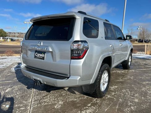 Used 2021 Toyota 4Runner SR5 Premium image 8