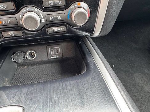 Used 2018 Nissan Pathfinder SV image 50