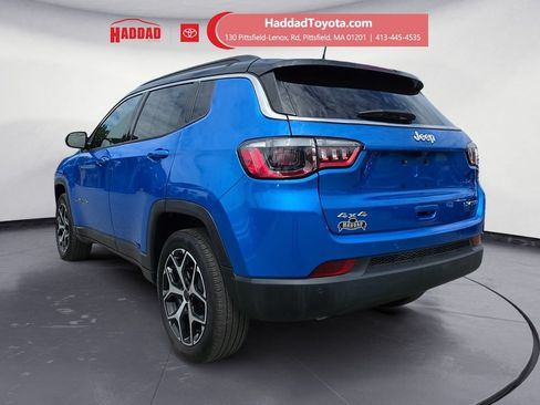 Used 2025 Jeep Compass Limited w/ Sun & Sound Group AWD/4WD image 3