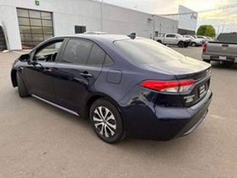 Used 2021 Toyota Corolla LE image 5