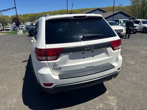 Used 2011 Jeep Grand Cherokee Laredo AWD/4WD image 13