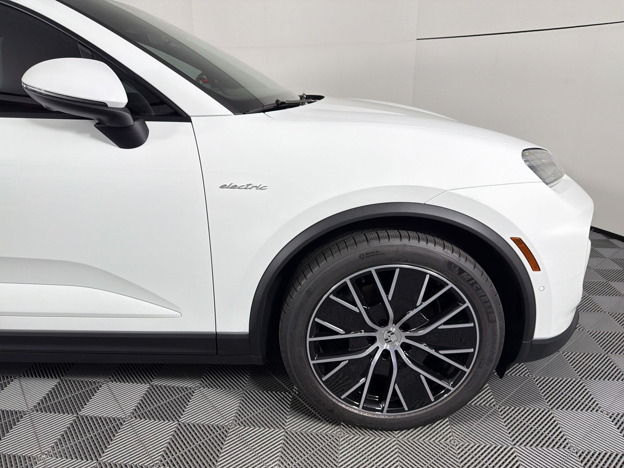 Used 2026 Porsche Macan Electric RWD image 12