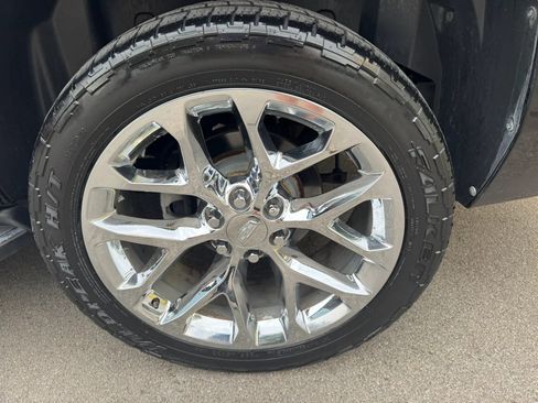 Used 2012 Cadillac Escalade AWD image 29
