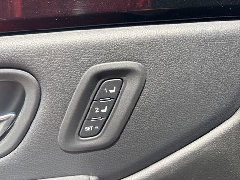Used 2023 Honda Pilot Touring image 14