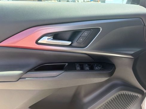Certified 2024 Chevrolet Equinox EV RS FWD image 12