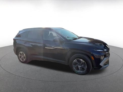 Used 2025 Hyundai Tucson Blue image 2
