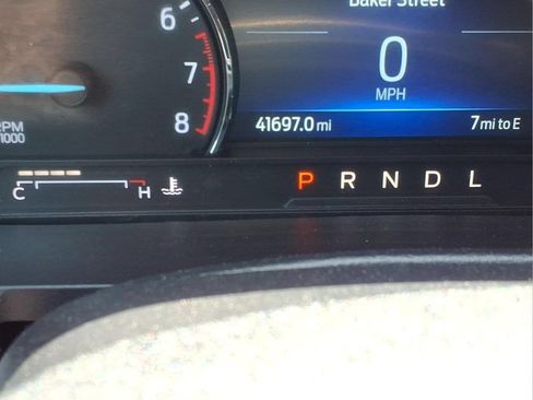 Used 2022 Ford Explorer XLT AWD/4WD image 32