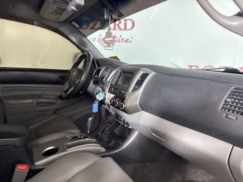 Used 2014 Toyota Tacoma 4x4 Double Cab image 17